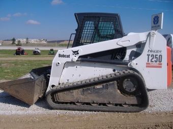Аренда и услуги мини погрузчика Bobcat T250 Bobcat T250