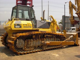 Аренда и услуги бульдозера Komatsu D65P-12 (болотоход) Komatsu D65P-12 (болотоход)